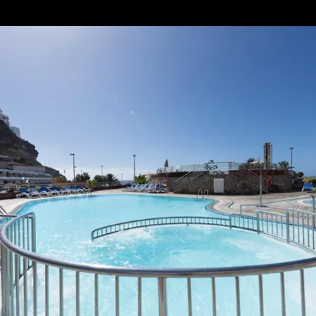 Holiday Club Playa Amadores Apartment *